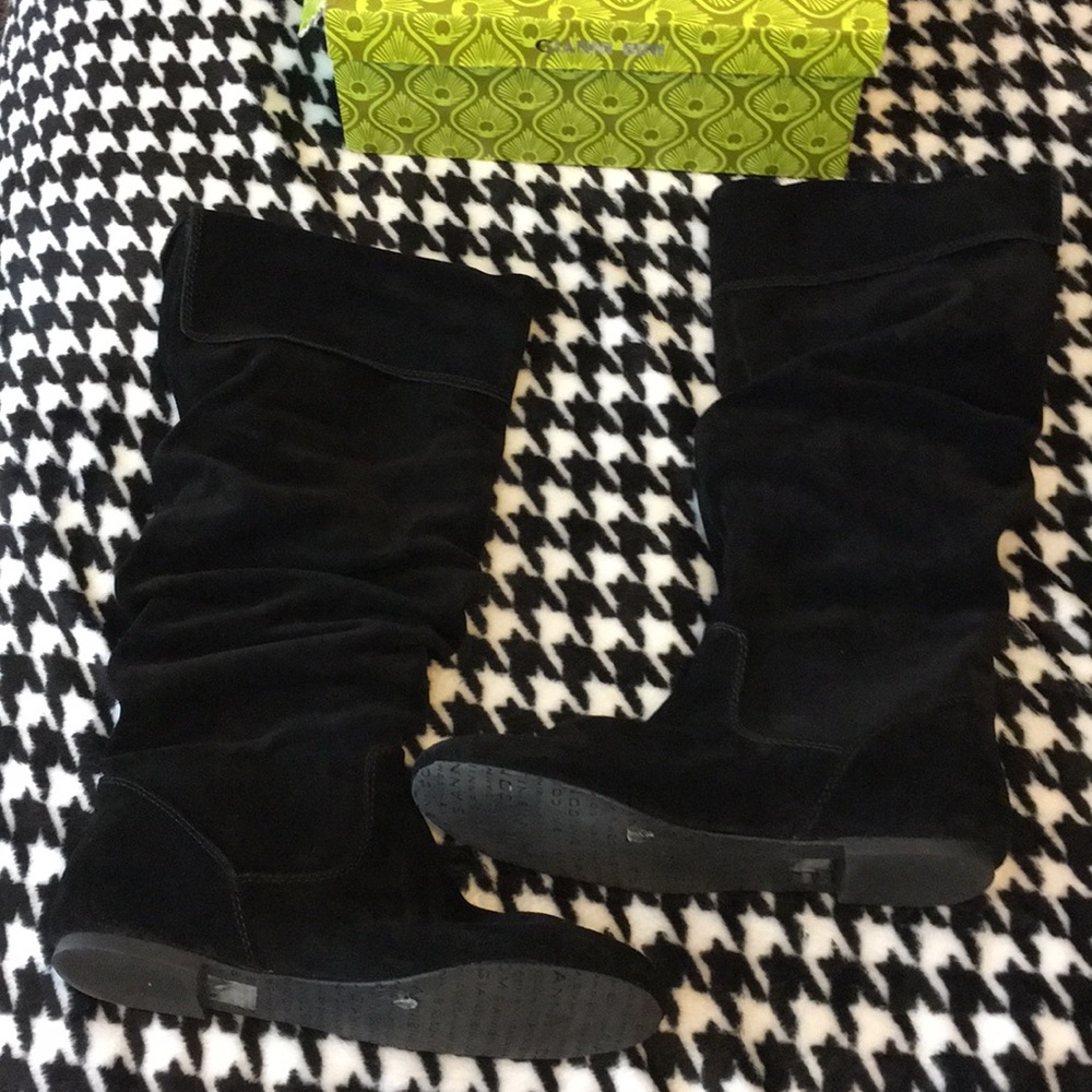 Brand new Gianni Bini authentic suede boots